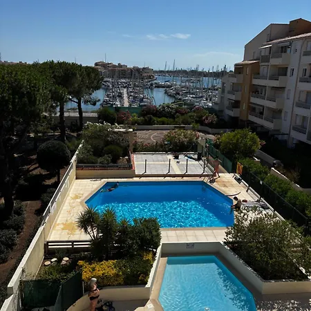 Esprit Vacances,piscine,vue Sur Le Port,parking Prive,commerces Et Restaurants Agde